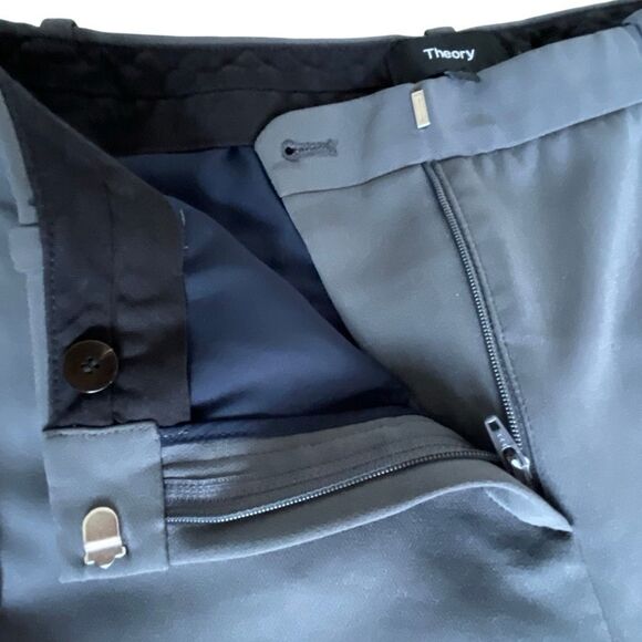 EUC! Theory Gray Tailor Trouser in Admiral Crepe - Size 2 (Ankle Length or 2P) - Picture 5 of 10